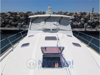 Sabre Yachts - 42' Hard Top Express 3