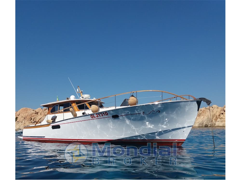 De Cesari - Classic Boat 16