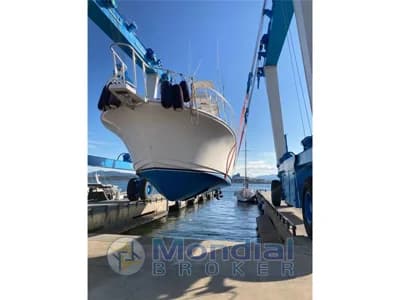 Cabo Yachts - 45 Express 3