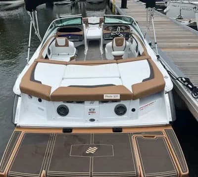 2022 Four Winns Horizon H210 Boat for Sale in Bowness-on-Windermere 4