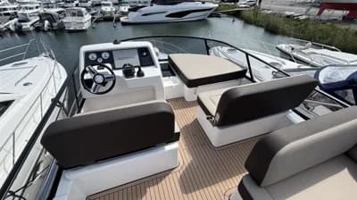 BAVARIA VIRTESS 420 FLY 3