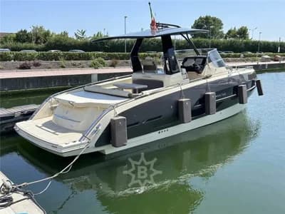 Invictus - GT320 2