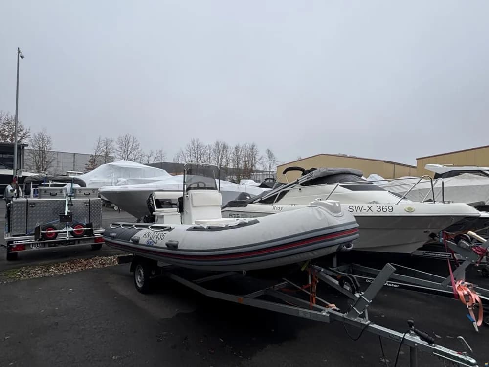 Goldenship Aura 470