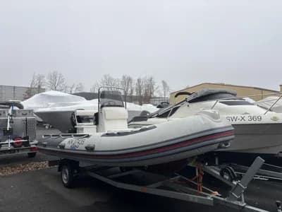 Goldenship Aura 470 2