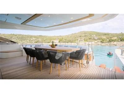 Monte Carlo Yachts - MCY 96 Fly 2