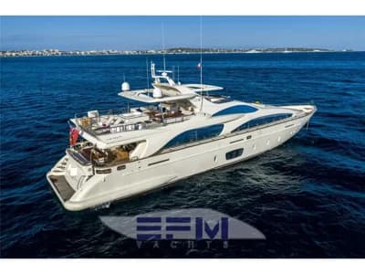 AZIMUT BENETTI - 105 GRANDE 2