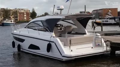 Sealine S330 2
