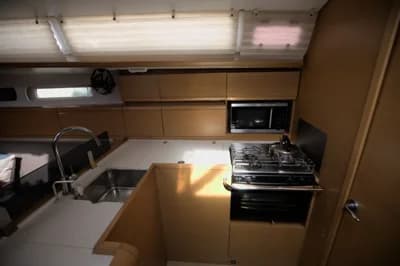 2011 Jeanneau Sun Odyssey 439 | 13m 5