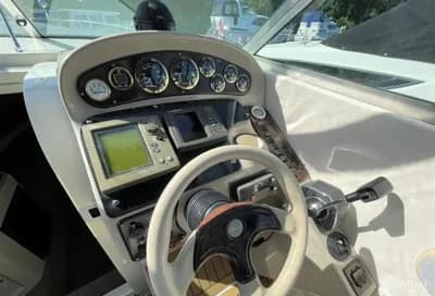Rinker 270 Fiesta Vee 3