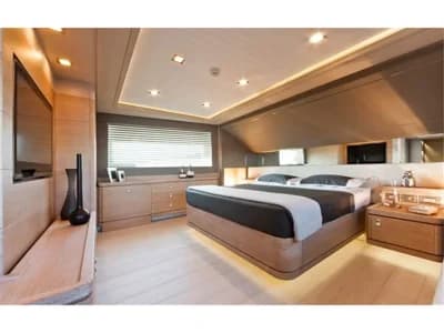 Custom Line - Navetta 33 Crescendo 3