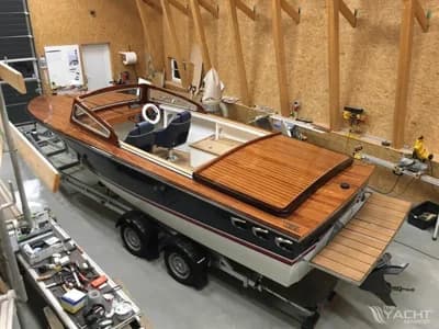 Klassisk Motorbåd Classic Elegant Speedboat 2