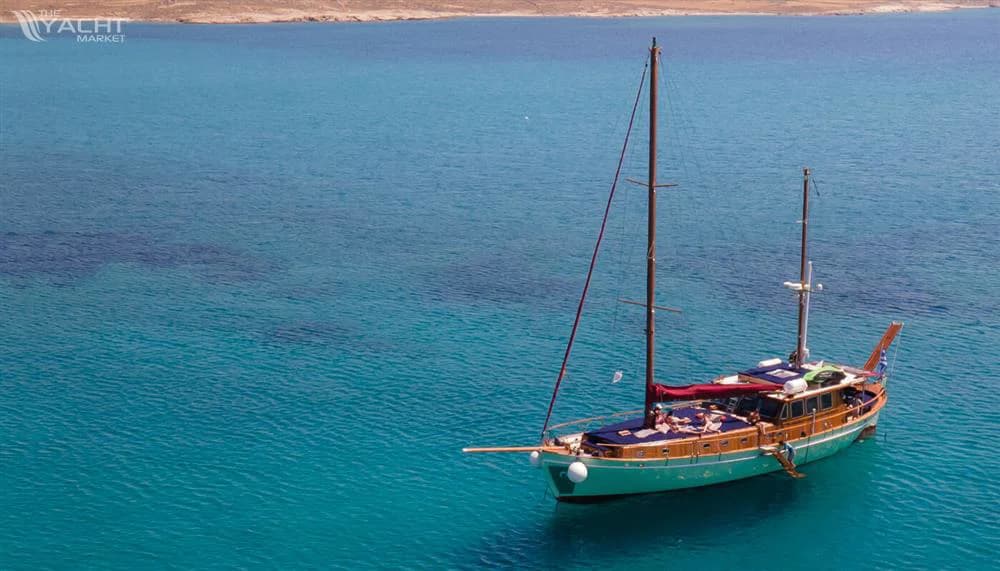 GREEK TRADITINAL SAILING YACHT KAIKI
