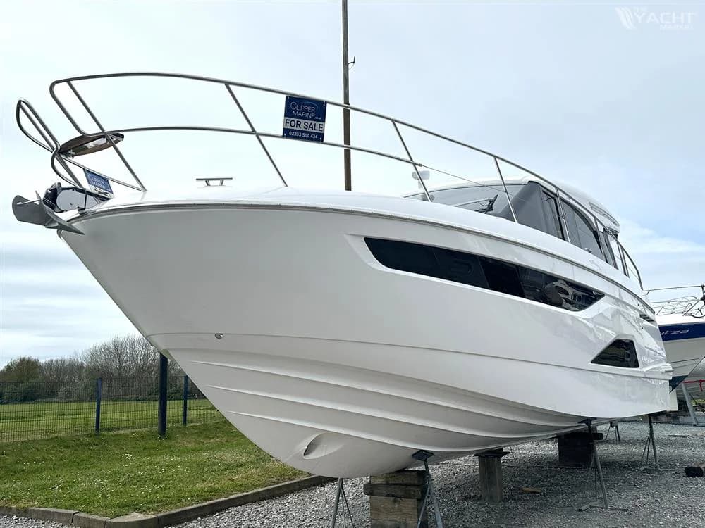 Bavaria R40 Coupe