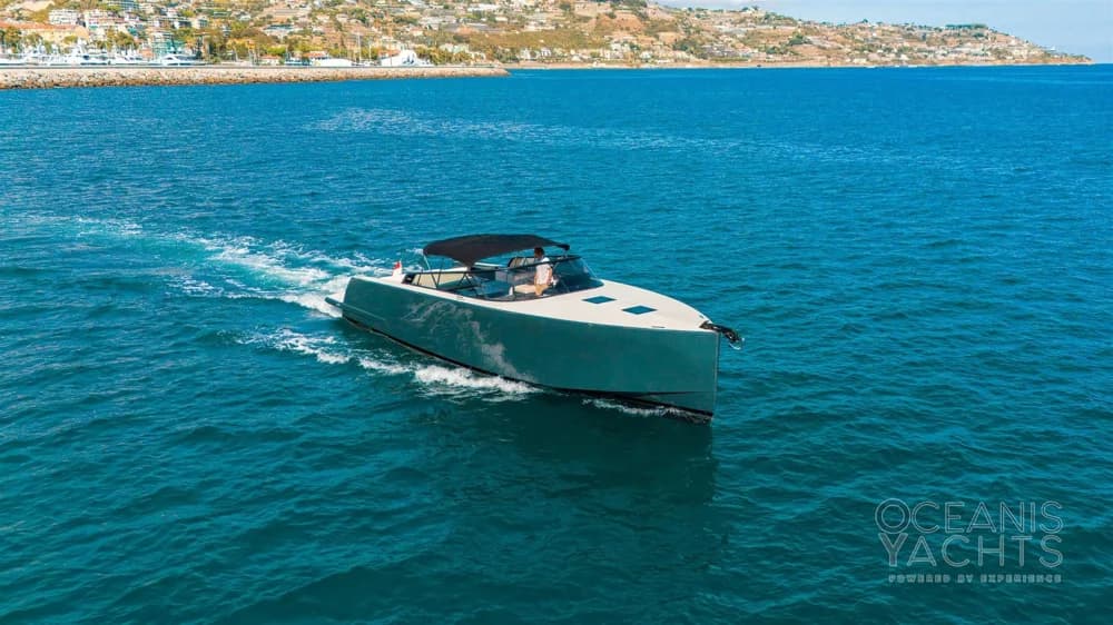 2022 VanDutch 48 | 15m