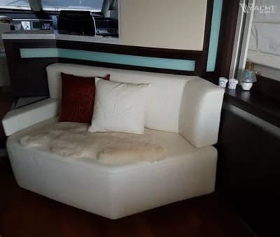 Dominator Yachts 620S 3