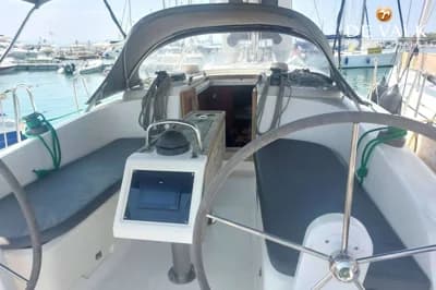 2013 Bavaria Cruiser 37 | 11m 5