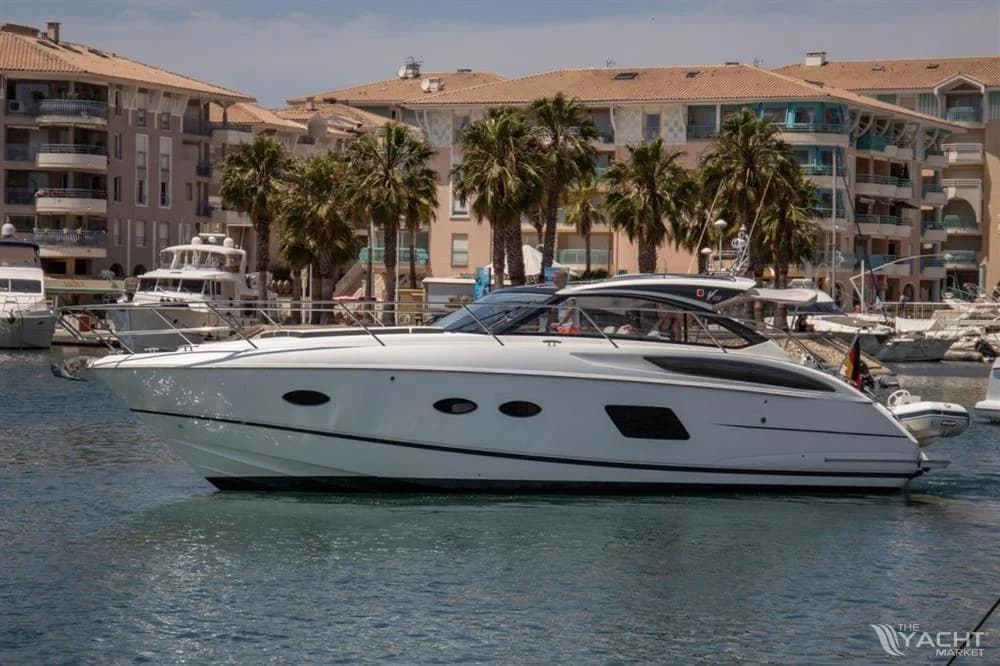 PRINCESS V 39