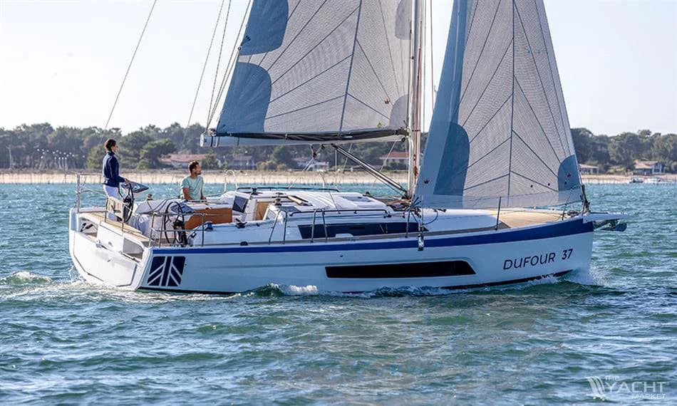 Dufour 37 - Preorder
