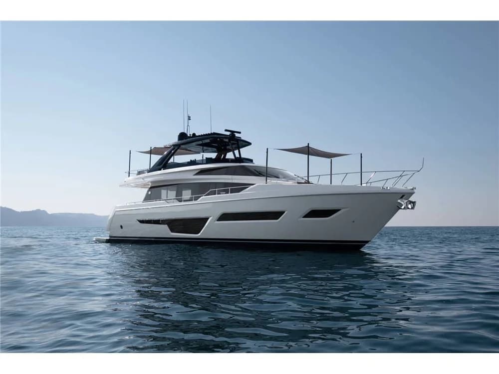 FERRETTI YACHTS - FERRETTI 780