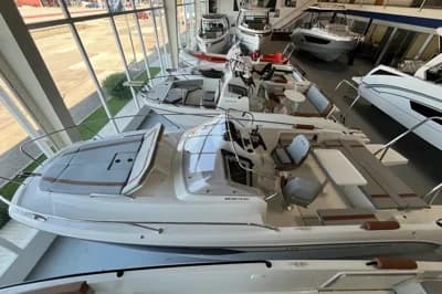 2027 Beneteau Flyer 8 SUNdeck V2 | 8m 2