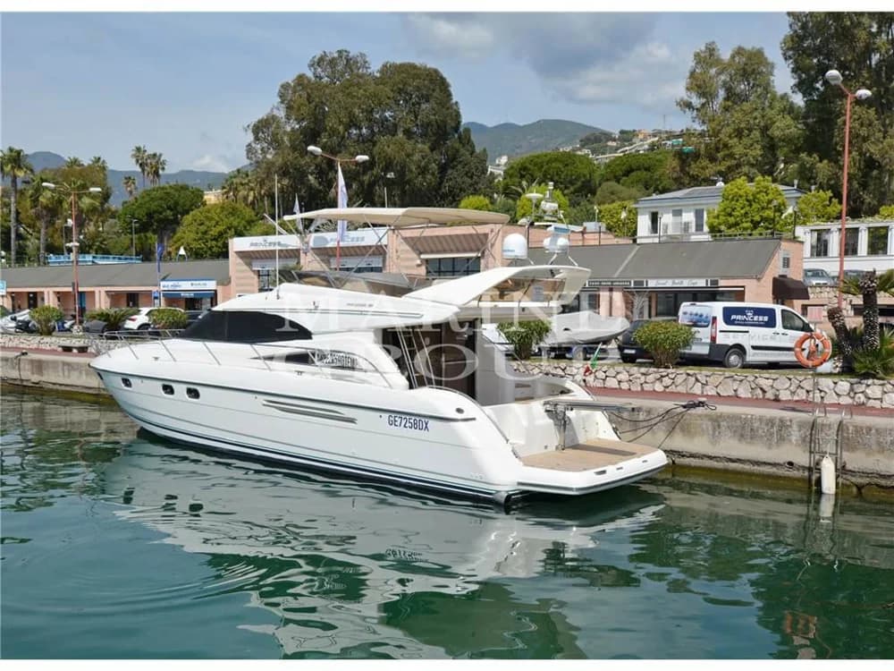 Princess Yachts - 56 Fly