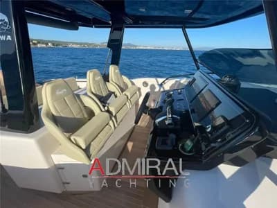 Cayman Yachts - 400 WA 3