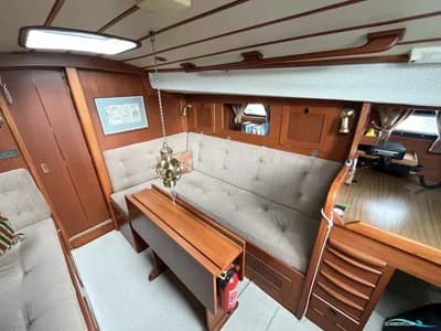 Hallberg Rassy 312 Mk I (1985) 4