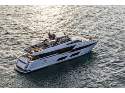 FERRETTI YACHTS - FERRETTI 920 2