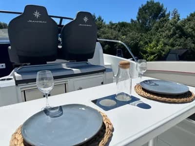 2024 Jeanneau Cap Camarat 9.0 WA Serie 2 | 9m 3