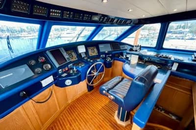 1995 Tecnomarine GTS 90 | 30m 3