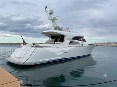 2005 Mochi Craft 74' Dolphin | 23m 2