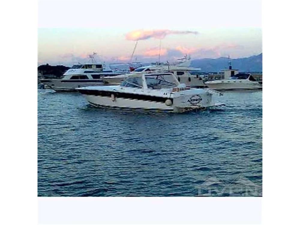 Magnum marine 53 - 53'
