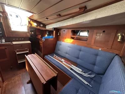 Hallberg Rassy 352 3