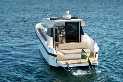 2024 Delta Powerboats 33 Coupe | 11m 3