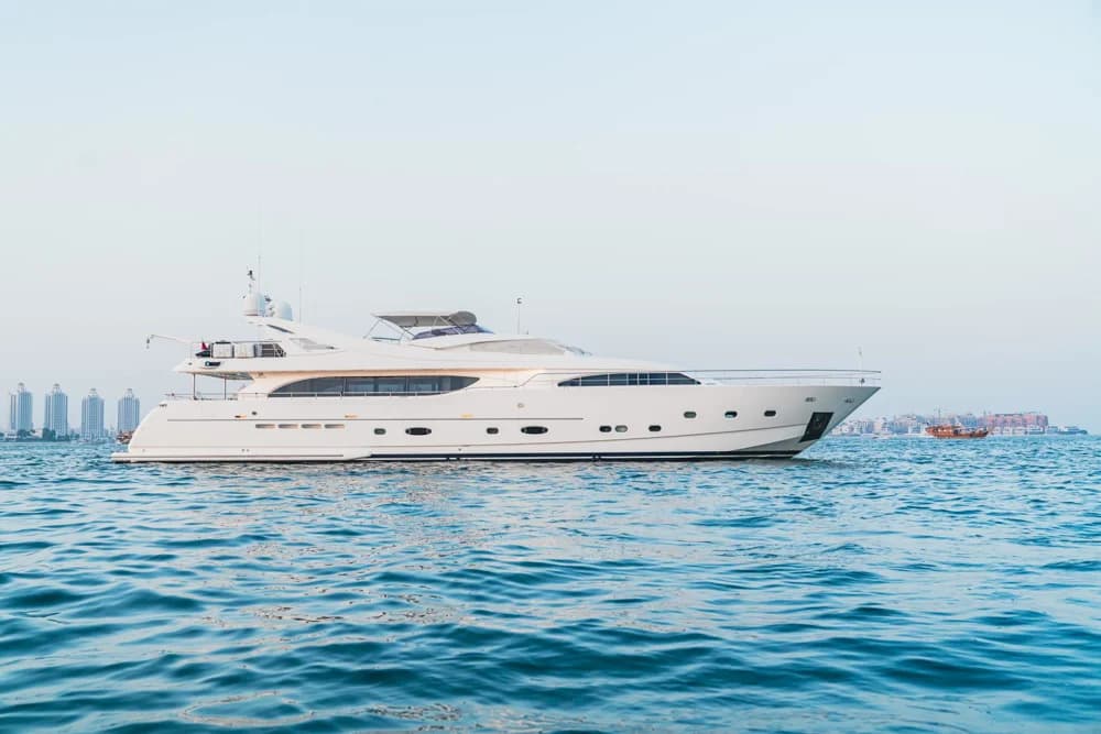 2007 Custom Line 112 | 34m