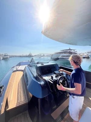 MAORI 46 INBOARD 5
