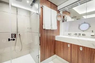 2015 Sunseeker 86 Yacht | 26m 3