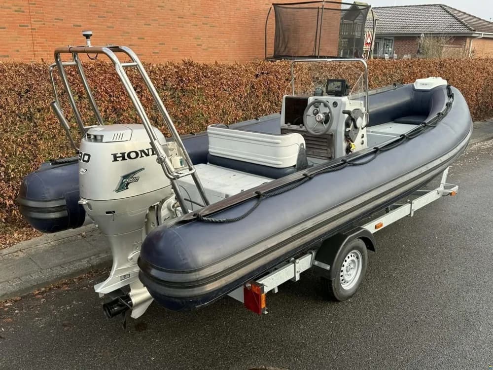 Joker Boat Coaster 580
