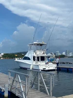 2005 Luhrs 38 Convertible | 12m 2