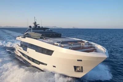 2017 Astondoa Century 100 | 31m 2
