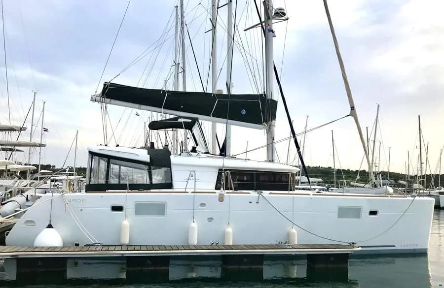 Lagoon 450 F