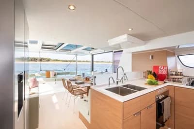 2027 Bali 4.6 | 14m 2