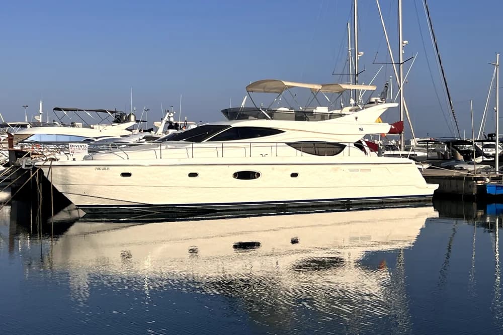 2005 Ferretti Yachts 550 | 17m