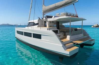 2027 Aventura 43 | 13m 2