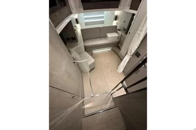 Cranchi A46 Luxury Tender 5