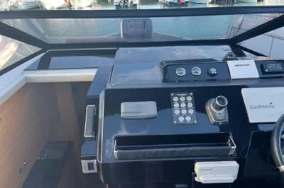 De Antonio Yachts 33cruisers 2