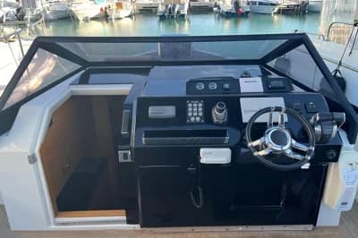 De Antonio Yachts 33cruisers 3