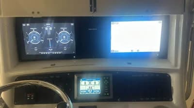 2008 Boston Whaler 270 Outrage Boat for Sale in Warns 3