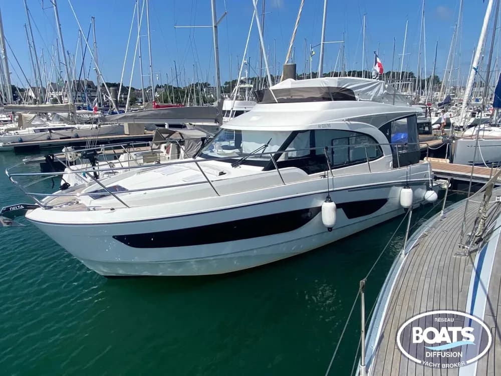 Bénéteau Antares 11 Flybridge