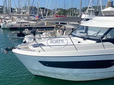 Bénéteau Antares 11 Flybridge 3